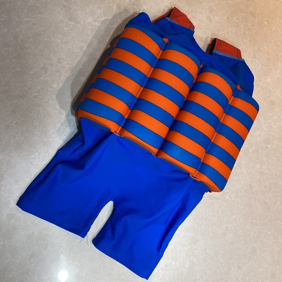 New ZOGGS BOYS LEARN TO SWIM FLOATSUIT Red/Blue Age: 1-2 Year 11-15kg ⭐️⭐️⭐️⭐️ - Picture 3 of 11